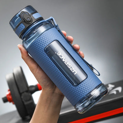 AquaGuard Pro – Bouteille de sport anti-fuite sans BPA avec durabilité anti-chute 